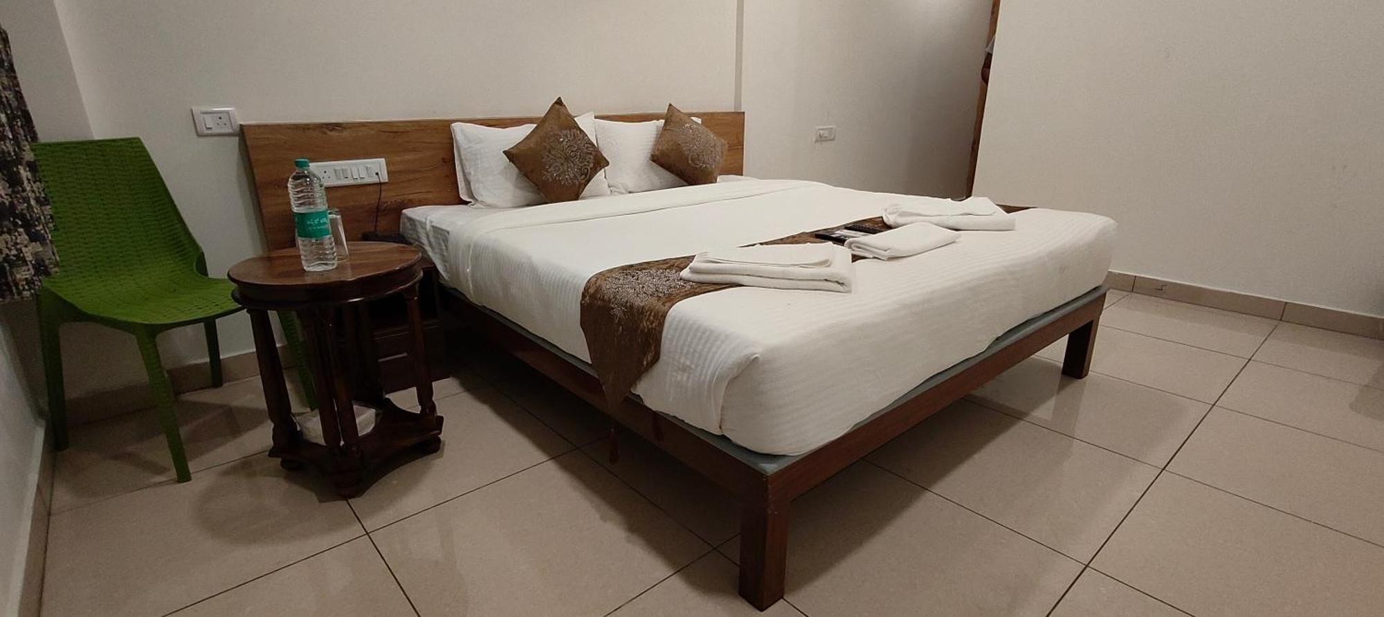 Hotel Amulya Regency Bayappanhalli Exterior foto